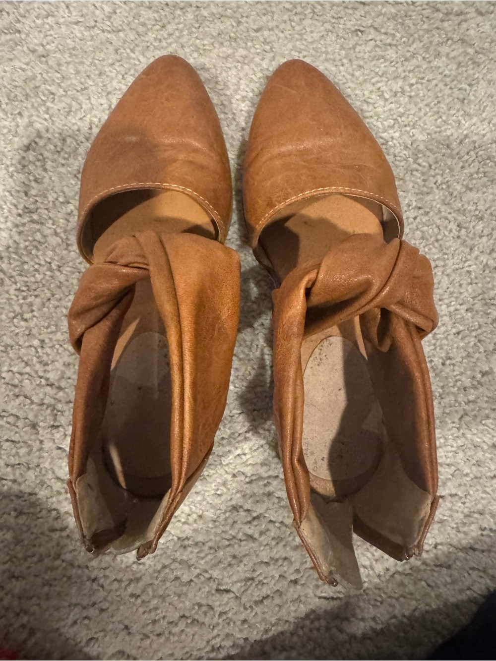 Women's Tan Pointed Toe Knot-Detail Flats